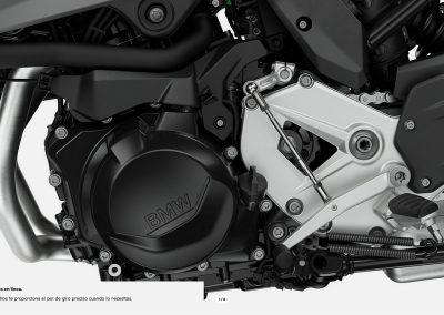 F-900-XR-_1-400×284